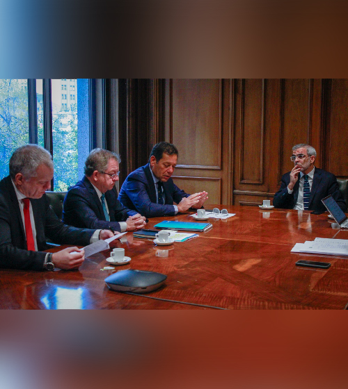 CM se reúne con MIT para intercambiar ideas sobre prácticas sustentables en minería