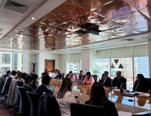 Comisión de Entorno Social y Comunicaciones realiza de taller sobre proveedores locales