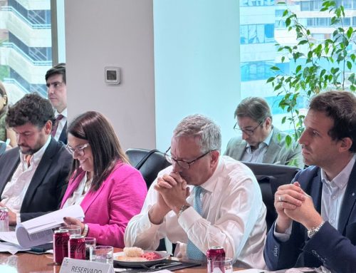 Representantes de las empresas socias del CM se reunieron con Ruth Hurtado y Bernardo Fontaine